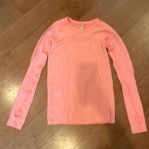 Lululemon long sleeve coral size 6